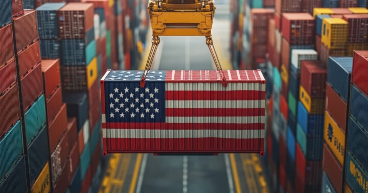 Bilden visar en container med USA:s flagga