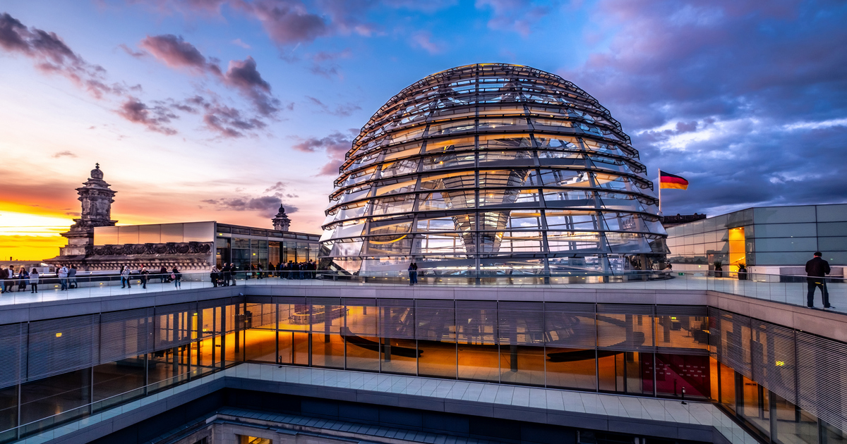 Bild på takterrassen på Riksdagsbyggnaden i Berlin