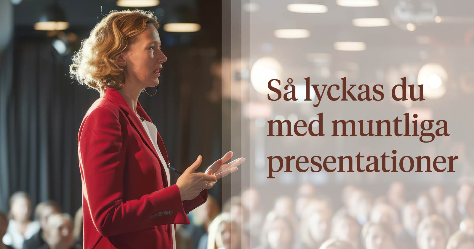 En kvinna i röd kavaj som håller i en presentation