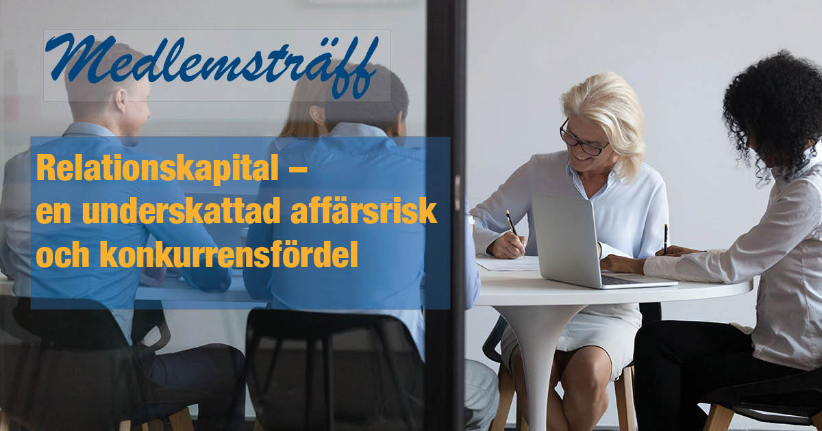Medlemsträff med tema relationskapital. Personer sitter runt ett bord.